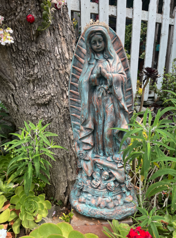 Statue, California
